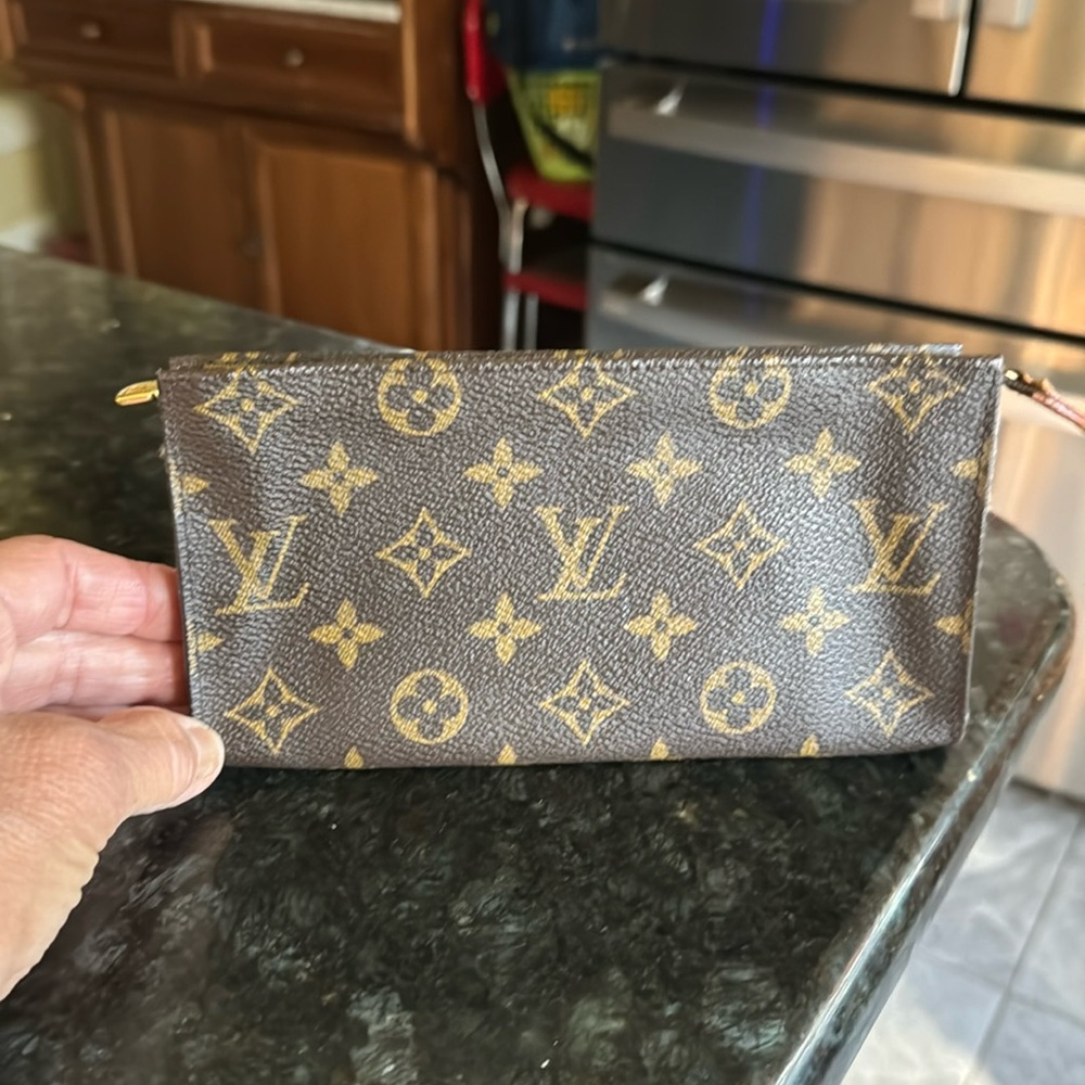 Auth. Louis Vuitton Monogram Bucket Pouch